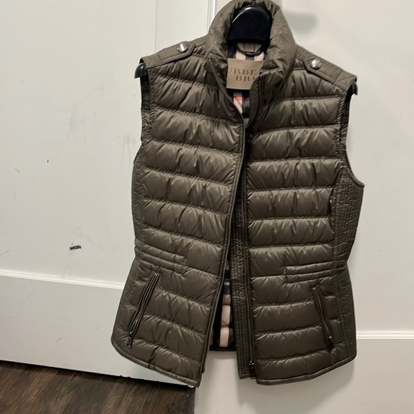 Brand new Burberry jacket - Picture 1 of 6